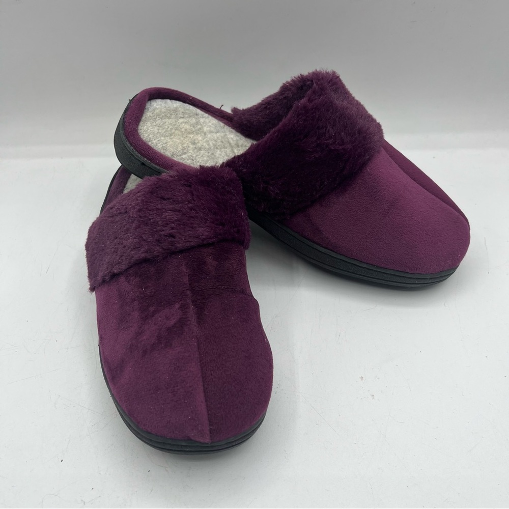 Dearfoams Plush Purple Indoor Slippers – Faux-Fur Trim – Women’s Size 7.5